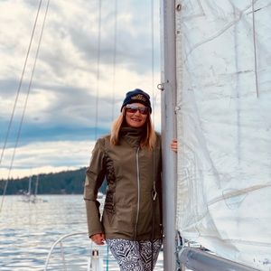 Meet your Posher, Lola